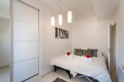 New 2 Bedroom with Terrace - Center of Jerusalem - image 20