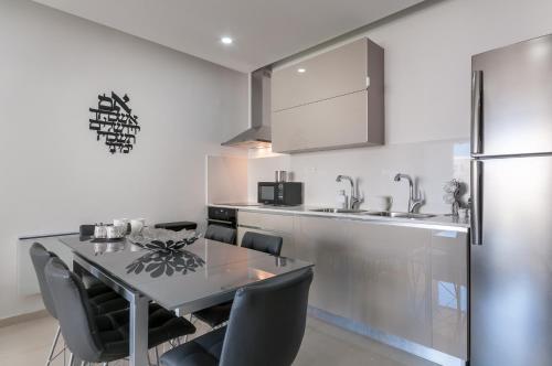 New 2 Bedroom with Terrace - Center of Jerusalem - image 5