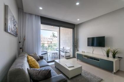 New 2 Bedroom with Terrace - Center of Jerusalem - image 9