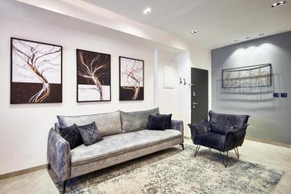 M - Boutique apartment in the heart of Jerusalem - image 12