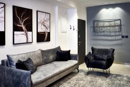 M - Boutique apartment in the heart of Jerusalem - image 14