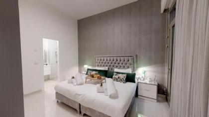 Haneviim Court Luxury by Rental Israel - image 19