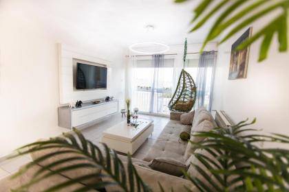 Art Apartment Near Mamila parking/ best Location 1 - image 19