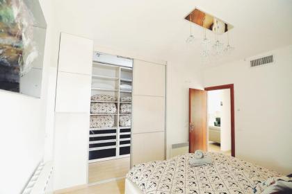 Art Apartment In Mamila - Parking Best Location 2 - image 16