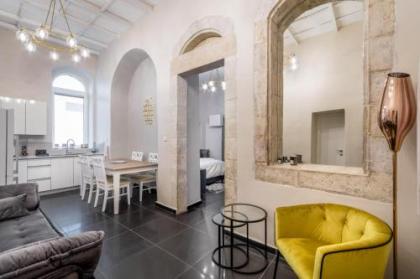 Magical Apartments in front To Mamilla Mall - image 1