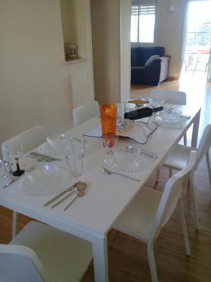 Kosher Furnished 3 bedroom apartment in Katamon - image 2