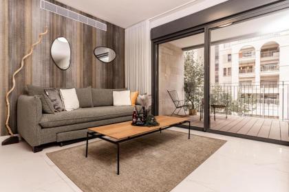 Designed 2BR with 2 bathroom Terrace and Parking - image 4