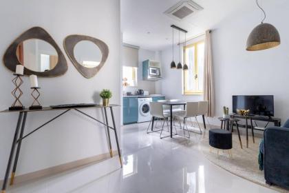 Luxury 2BDR - 2BR Mamilla - image 11