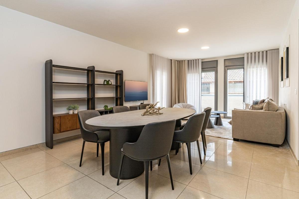 Luxury and Large 2 Bedroom - Rav Kuk Residence - main image