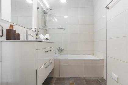 Luxury and Large 2 Bedroom - Rav Kuk Residence - image 19