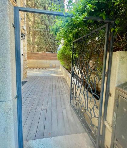 Rehavia apartament - image 18