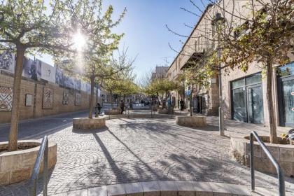 Dreamy 1Bdr Sanctuary In The Heart Of Jerusalem - image 9