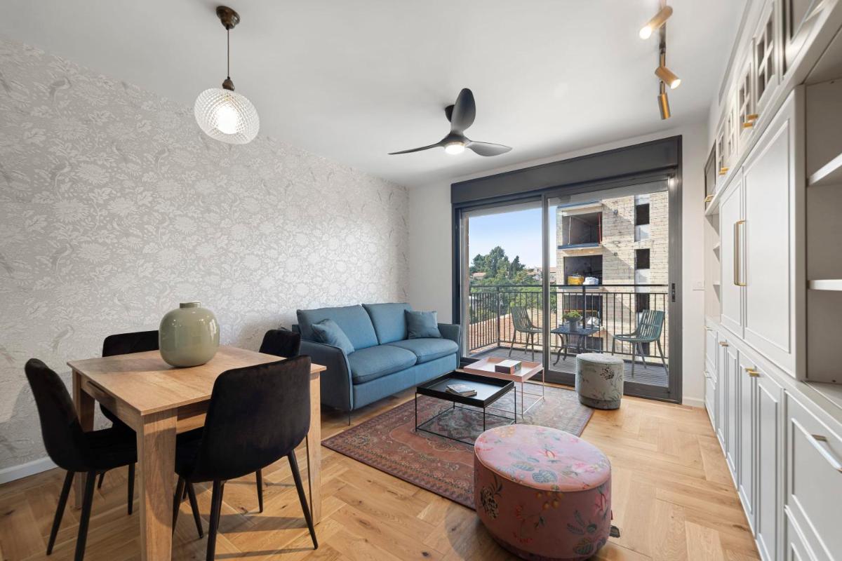 Stylish 1 Bedroom In The Heart Of Jerusalem - image 3