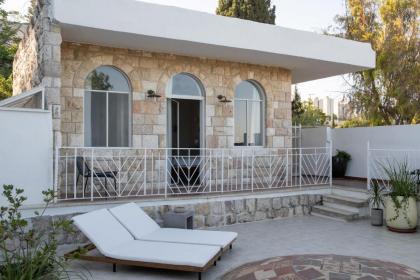 Khan Ein Karem Boutique Hotel - image 18